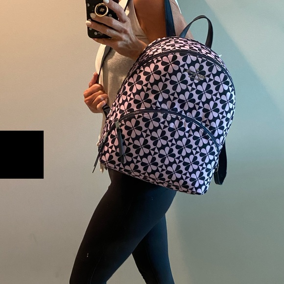 💜Kate Spade💜Large Karissa Backpack Geo Clover - Picture 8 of 8